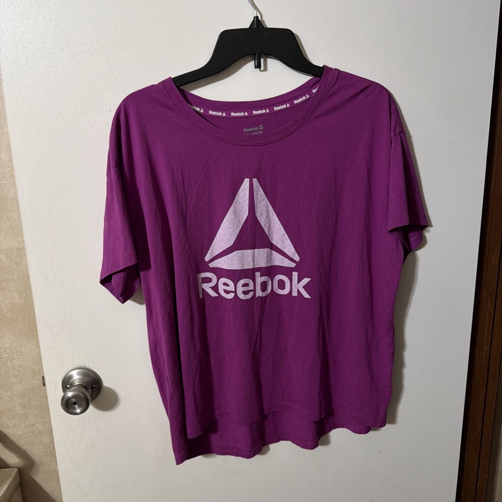 Reebok Womens Magenta Purple Logo Graphic T-Shirt Size X- Large Short Sleeve